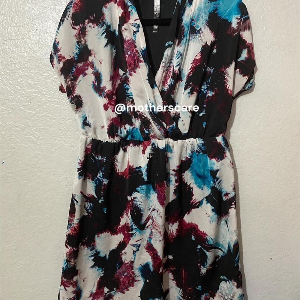 Kensie Black and White Flutter Sleeve Mini Sundress